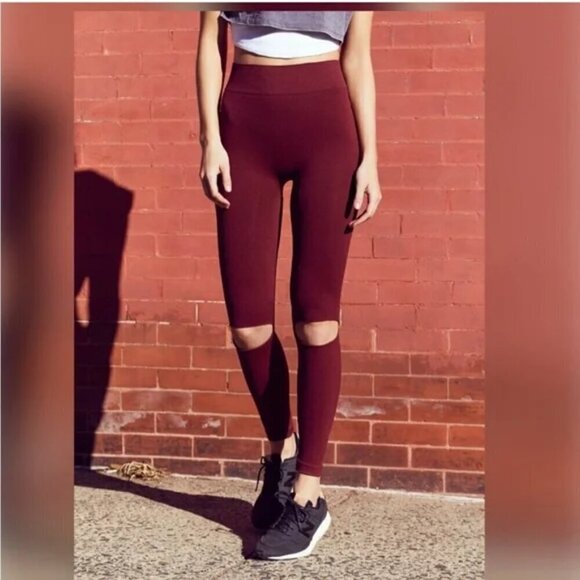 NWOT FP Movement Ryanne Red Ripped Knee Yoga Leggings - Picture 1 of 4